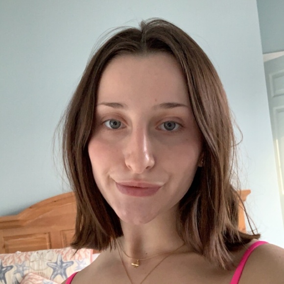 Meet your Posher, Kayla - Picture 1 of 1